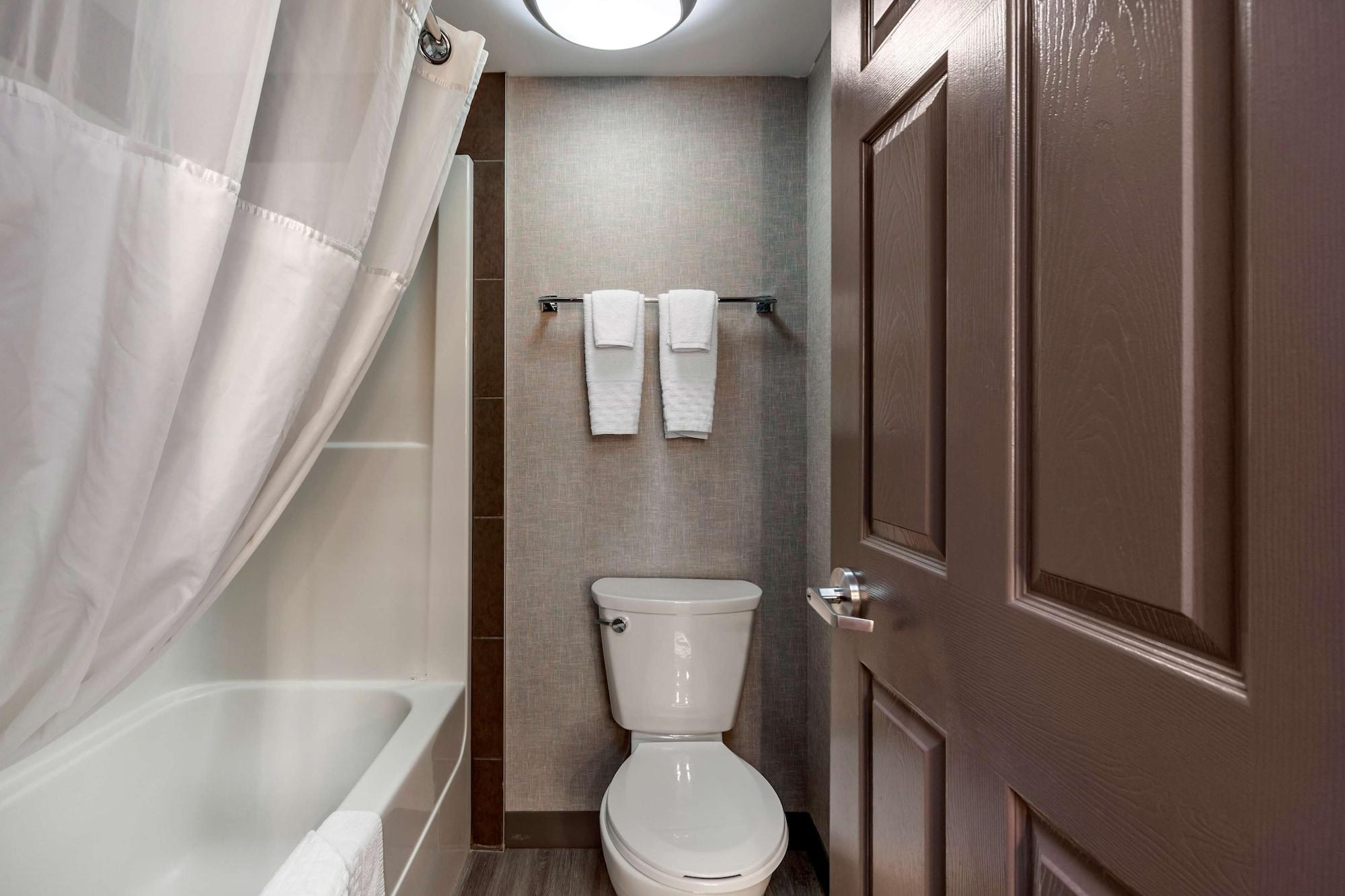 Best Western Plus West Edmonton Esterno foto